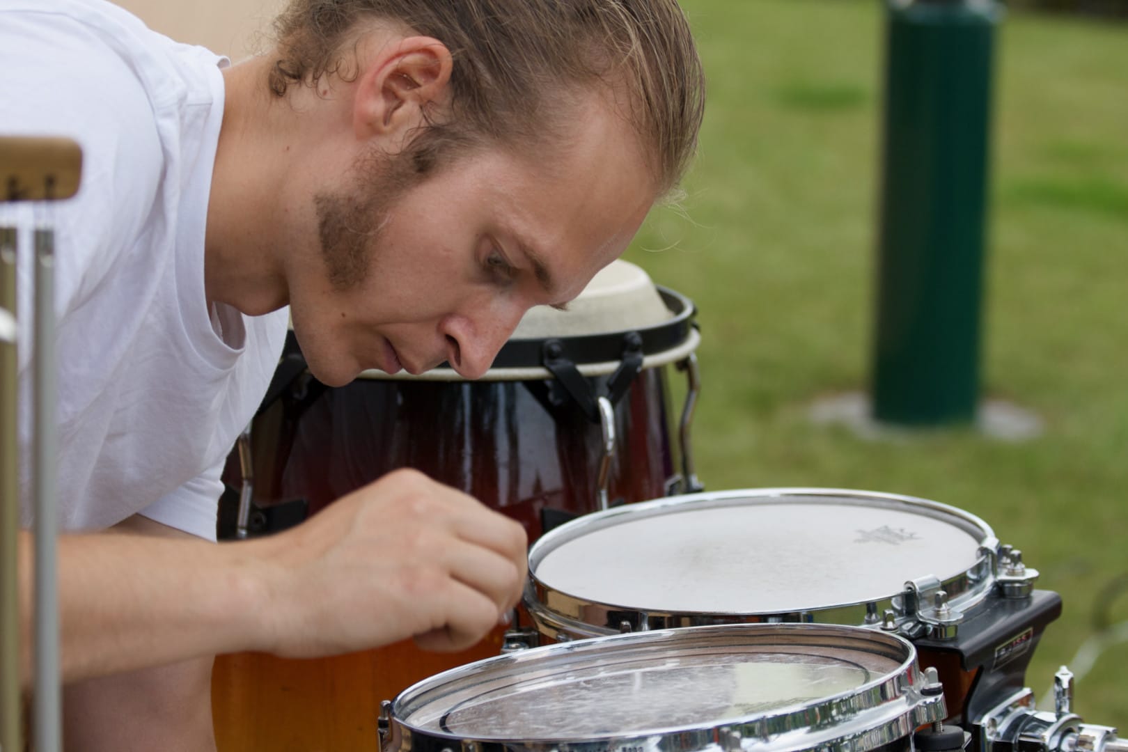 Philipp Härtwig an den Trommeln